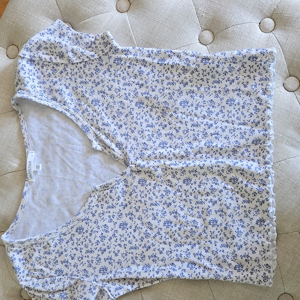 Antistar Floral Blue and White Crop Top